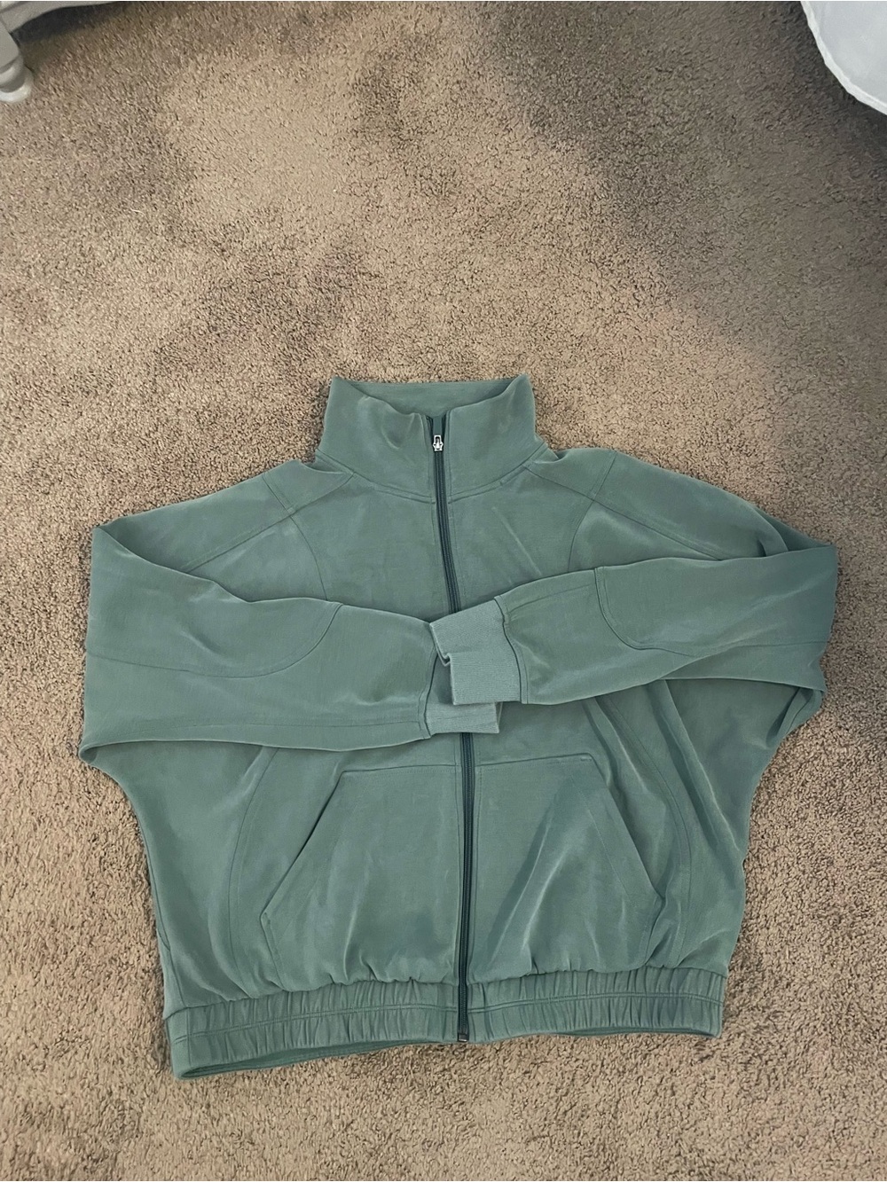 Lululemon Women’s Sage Green softstreme Zip-Front Jacket